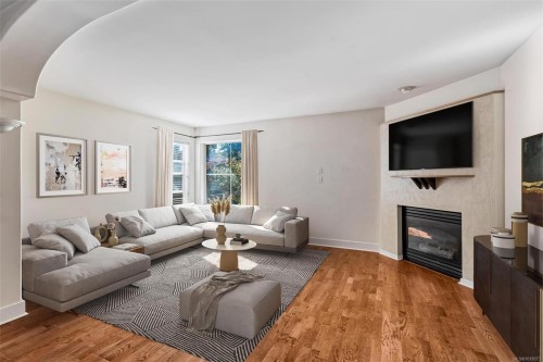 8-2633 Shelbourne St, Victoria, BC 