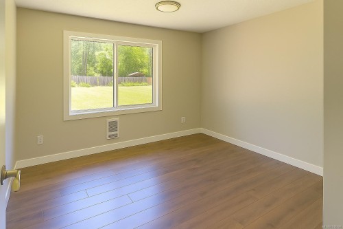 2303 Jingle Pot Rd, Nanaimo, BC 