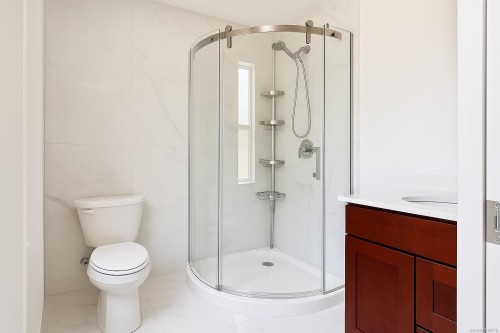 2303 Jingle Pot Rd, Nanaimo, BC 