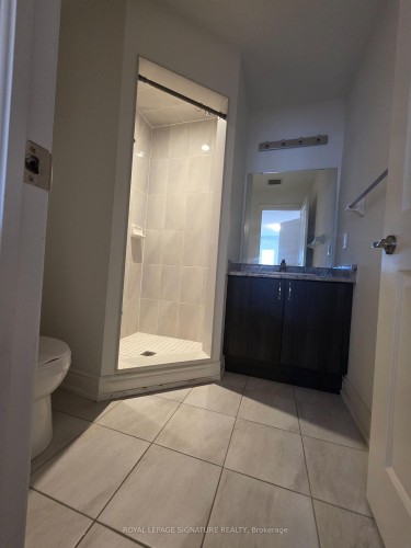27-2571 Ladyfern Crossing, Pickering, ON - Indoor Photo Showing Bathroom