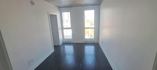 Chambre à coucher - 911-235 Rue Peel, Montréal (Le Sud-Ouest), QC - Indoor Photo Showing Other Room