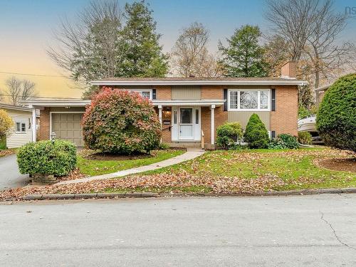 51 Woodward Crescent  Halifax, NS B3M 1J6