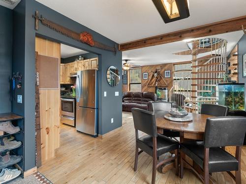 1809 Cardinal Creek Road, Kelowna, BC - Indoor Photo Showing Dining Room