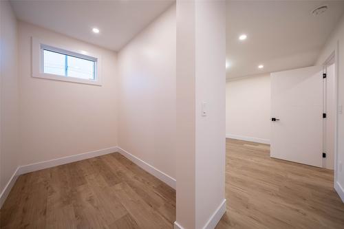 2231 Richter Street, Kelowna, BC - Indoor Photo Showing Other Room