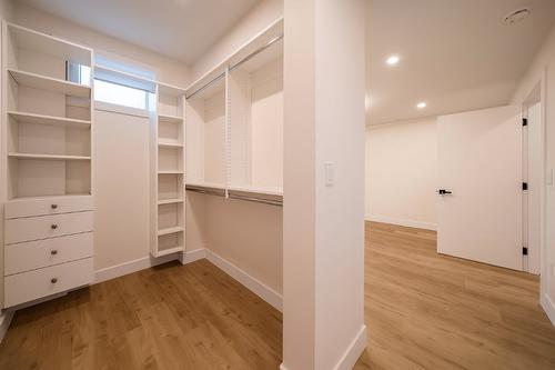 2231 Richter Street, Kelowna, BC - Indoor