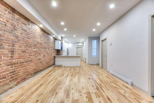 Salon - 2120 Boul. De Maisonneuve E., Montréal (Ville-Marie), QC - Indoor Photo Showing Other Room