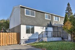 1480 Rue Pradier  Brossard, QC J4W 2A3