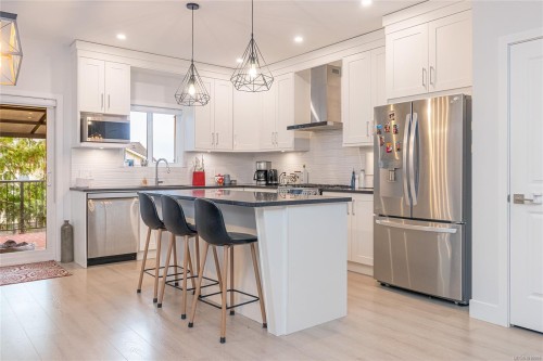 668 Eighth St, Nanaimo, BC 