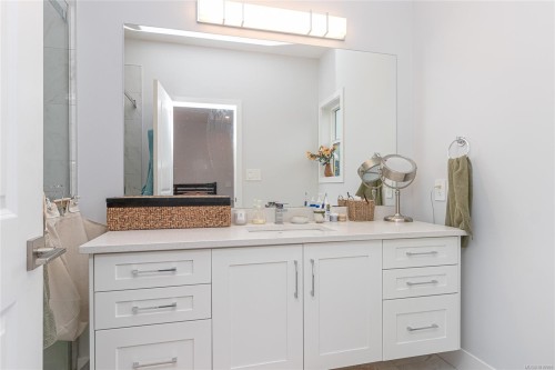 668 Eighth St, Nanaimo, BC 