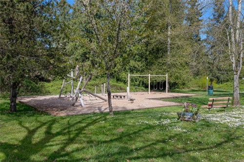 668 Eighth St, Nanaimo, BC 