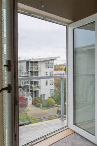 405-787 Tyee Rd, Victoria, BC -  With Balcony With Exterior