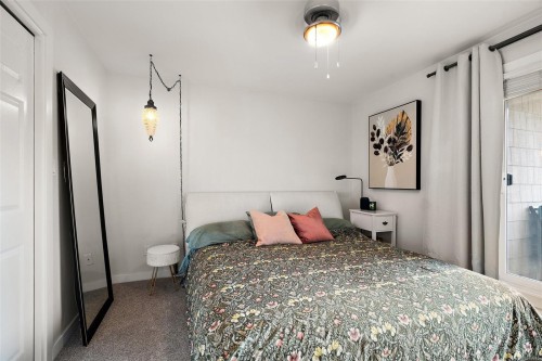 311-3010 Washington Ave, Victoria, BC - Indoor Photo Showing Bedroom