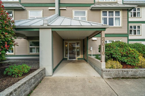 311-3010 Washington Ave, Victoria, BC - Outdoor With Balcony With Exterior