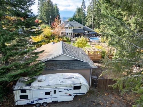 1230 Glen Urquhart Dr, Courtenay, BC 