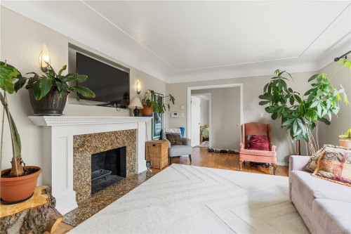 1468 Stroud Rd, Victoria, BC 