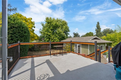 1468 Stroud Rd, Victoria, BC 