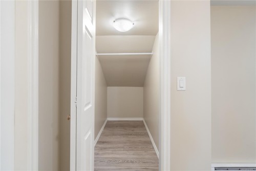 1468 Stroud Rd, Victoria, BC 