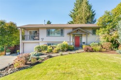 1720 McLauchlin Dr  Courtenay, BC V9N 5S1