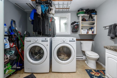 1651 Ascot Ave, Comox, BC 