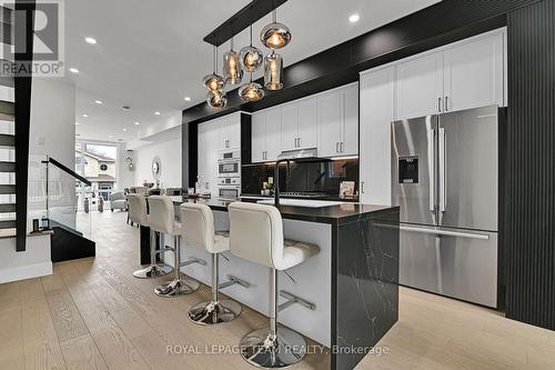 826 Alpine Avenue, Ottawa, ON - Indoor Photo Showing Kitchen With Upgraded Kitchen