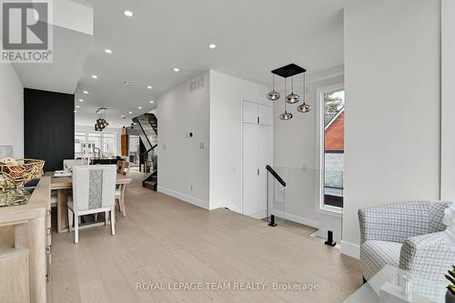 826 Alpine Avenue, Ottawa, ON - Indoor