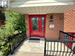 174 BEECH STREET  Brampton, ON L6V 1V6