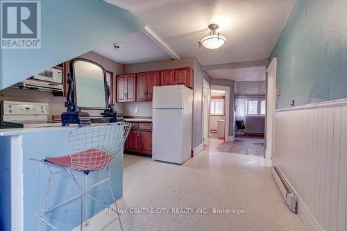 781 Dufferin Avenue, London East (East G), ON - Indoor Photo Showing Kitchen