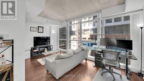 810 - 375 King Street W, Toronto, ON - Indoor