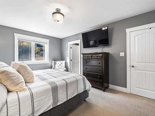 37 Peachtree Hill, Dartmouth, NS 