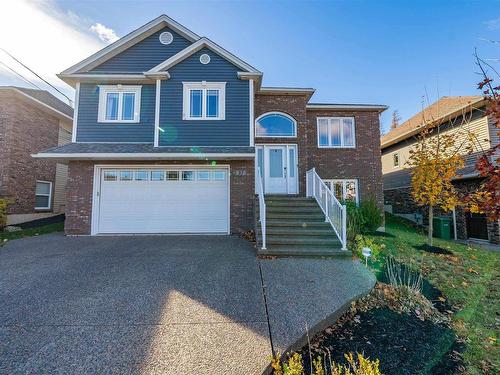 37 Peachtree Hill, Dartmouth, NS 