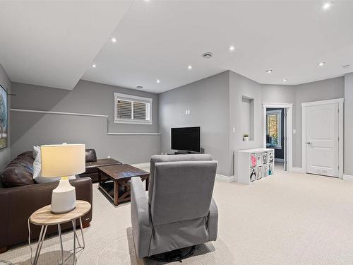 37 Peachtree Hill, Dartmouth, NS 