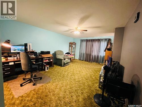 335 Chaplin Street W, Swift Current, SK - Indoor