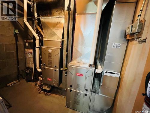 335 Chaplin Street W, Swift Current, SK - Indoor Photo Showing Basement