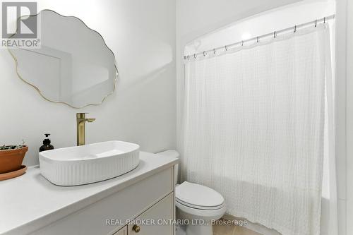 13 Linden Street, Aylmer, ON - Indoor Photo Showing Bathroom