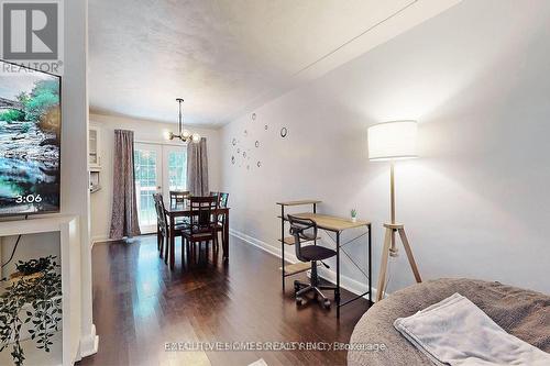 2221 Ghent Avenue, Burlington, ON - Indoor