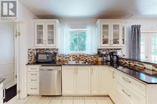 2221 Ghent Avenue, Burlington, ON - Indoor Photo Showing Kitchen With Double Sink