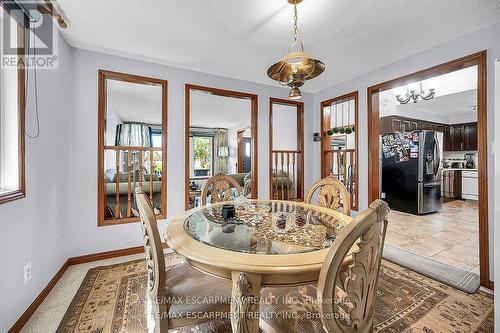 140 Solomon Crescent, Hamilton, ON - Indoor Photo Showing Dining Room