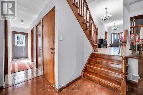 140 Solomon Crescent, Hamilton, ON - Indoor Photo Showing Other Room