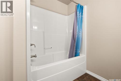 5113 Aerial Crescent, Regina, SK - Indoor Photo Showing Bathroom