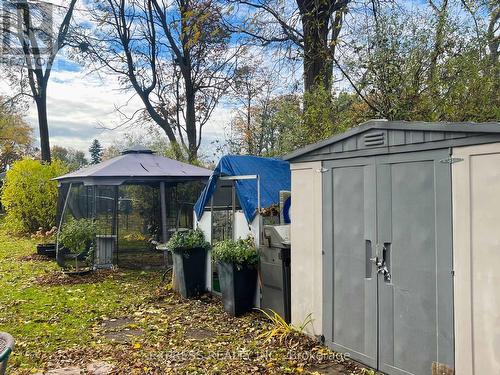 Bsmt - 711 Dunlop Street W, Whitby, ON - Outdoor