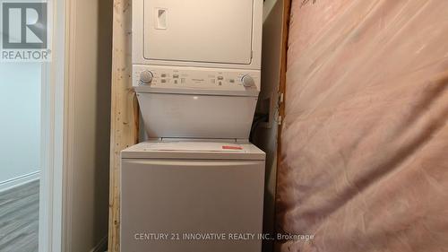 1034 Pelican Trail, Pickering, ON - Indoor Photo Showing Laundry Room