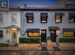 9 FORD STREET  Hamilton, ON L8N 2P4