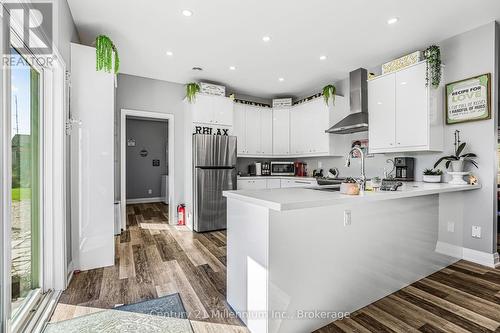 621 Lindsay  30 Road, Northern Bruce Peninsula, ON - Indoor Photo Showing Kitchen