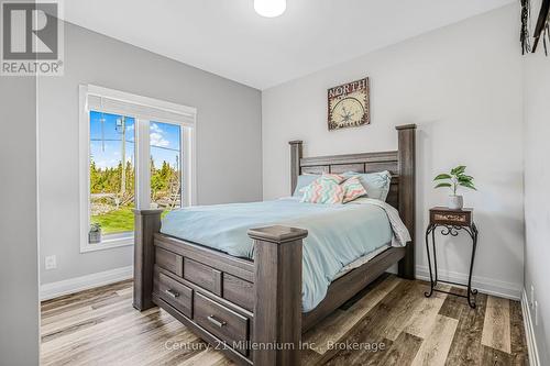 621 Lindsay  30 Road, Northern Bruce Peninsula, ON - Indoor Photo Showing Bedroom