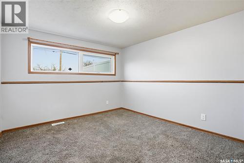 128 Yarnton Crescent, Regina, SK - Indoor Photo Showing Other Room