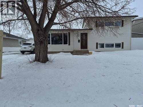 128 Yarnton Crescent, Regina, SK - Outdoor