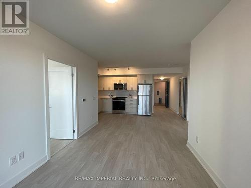 808 - 2545 Simcoe Street N, Oshawa, ON - Indoor