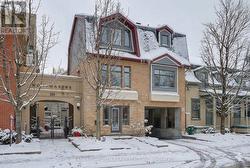 B303 - 124 GUIGUES AVENUE  Ottawa, ON K1N 5H7