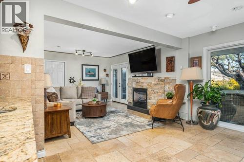 3221 Crosby Road, Vernon, BC - Indoor Photo Showing Living Room With Fireplace