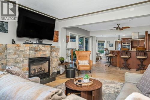 3221 Crosby Road, Vernon, BC - Indoor Photo Showing Living Room With Fireplace